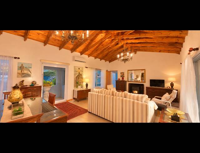 4 BEDROOM HOUSE FOR SALE IN COUNTRY CLUB